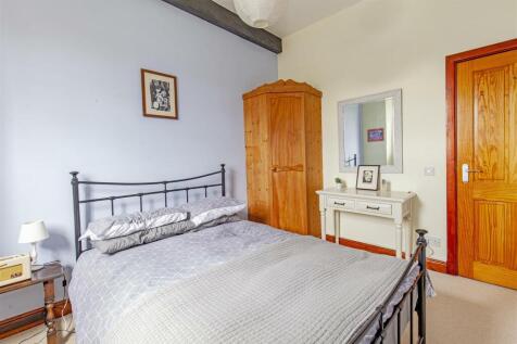 Bedroom 2-2.jpg