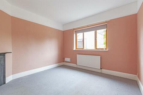 Bedroom 2-1.jpg