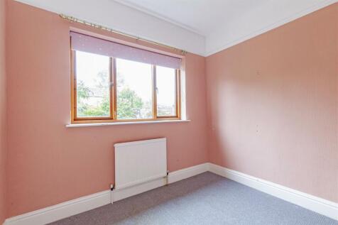 Bedroom 3-1.jpg