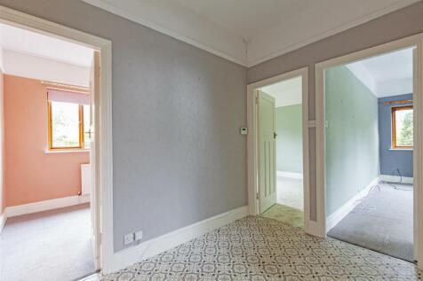 Hallway-1.jpg
