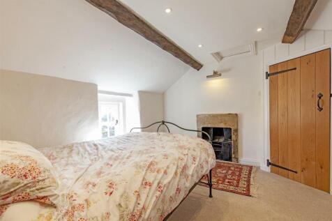 Bedroom 1-1.jpg