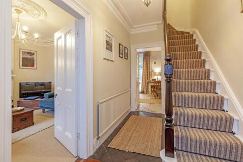 Entrance Hall-1.jpg