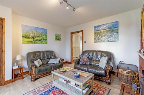 Reception Room-3.jpg