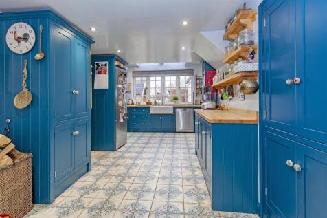 Kitchen-2.jpg