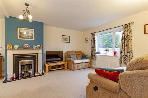 Reception Room-1.jpg