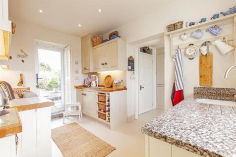 Kitchen-1.jpg