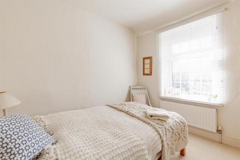 Bedroom 3-1.jpg