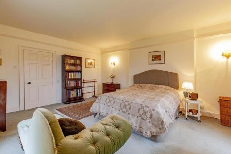 Bedroom 1-4.jpg