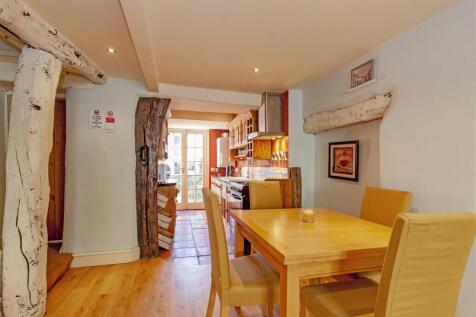 Reception Room-3.jpg