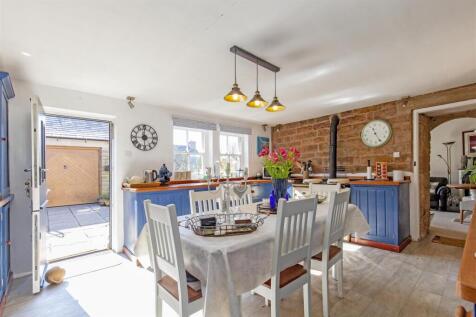 Kitchen-2.jpg