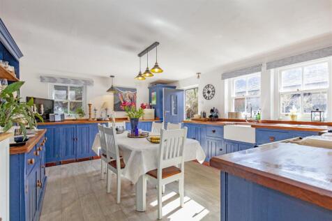 Kitchen-1.jpg