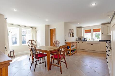 Kitchen-5.jpg