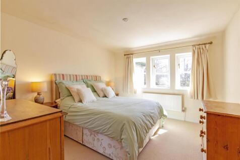Bedroom 2-1.jpg