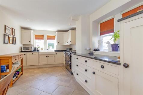 Kitchen-4.jpg