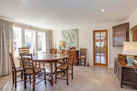 Reception Room-4.jpg