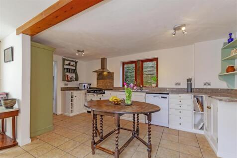 Kitchen-4.jpg