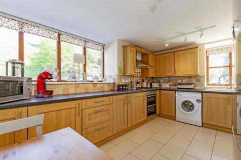 Kitchen-3.jpg