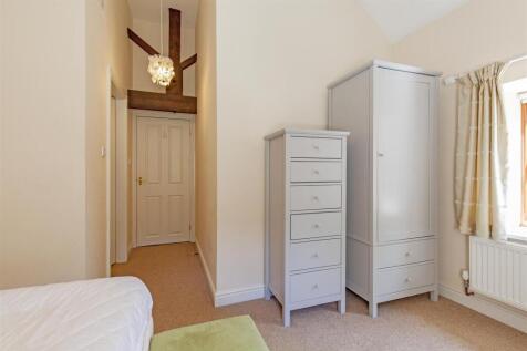 Bedroom 1-4.jpg