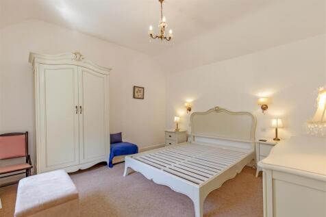 Bedroom 2-1.jpg