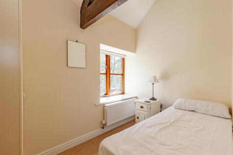 Bedroom 4-1.jpg