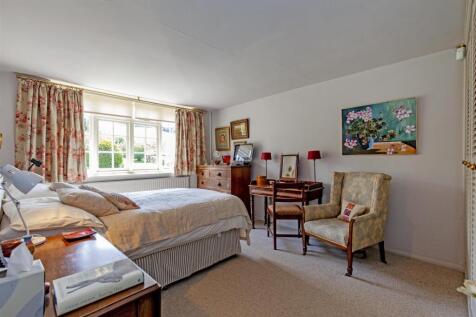 Bedroom 1-1.jpg