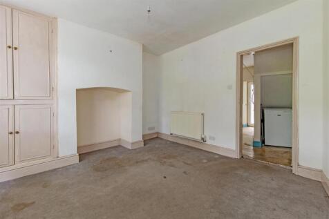 Reception Room-1.jpg