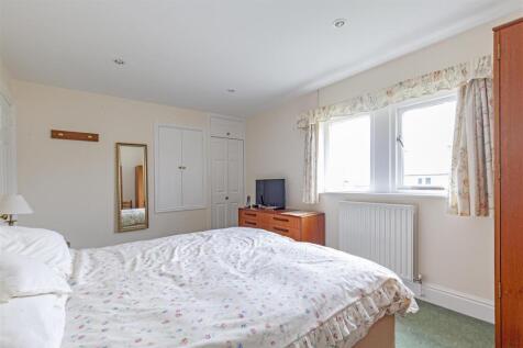 Bedroom 1-3.jpg
