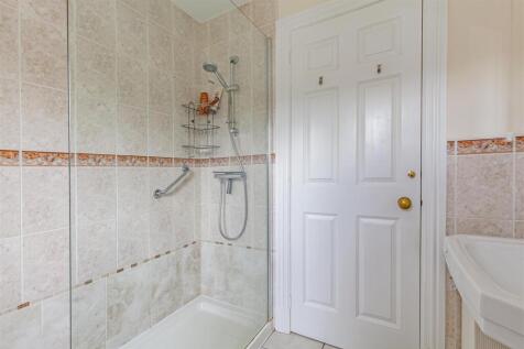 Shower Room-2.jpg