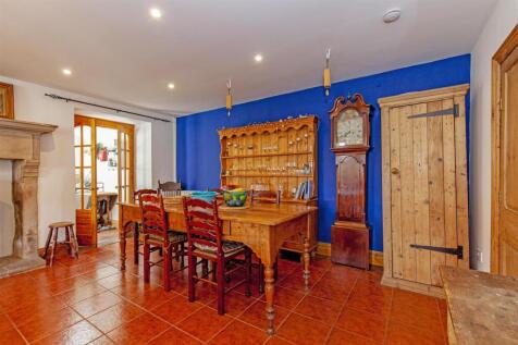 Kitchen-3.jpg