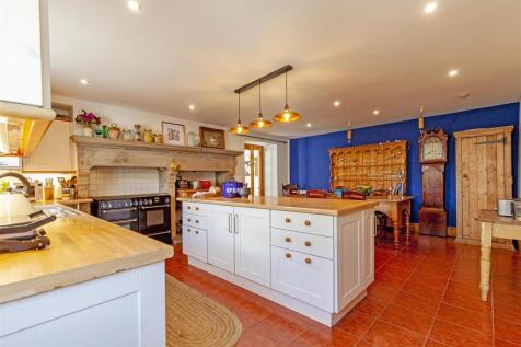 Kitchen-4.jpg
