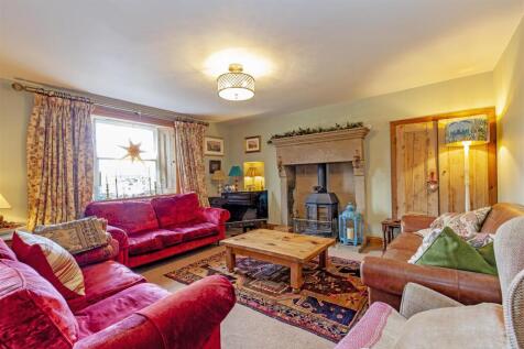 Reception Room-1.jpg