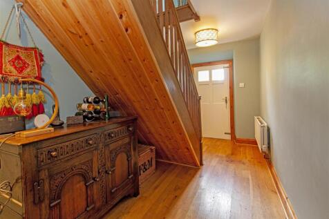 Entrance Hall-2.jpg