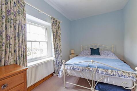 Bedroom 2-2.jpg