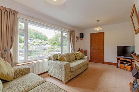 Reception Room-3.jpg