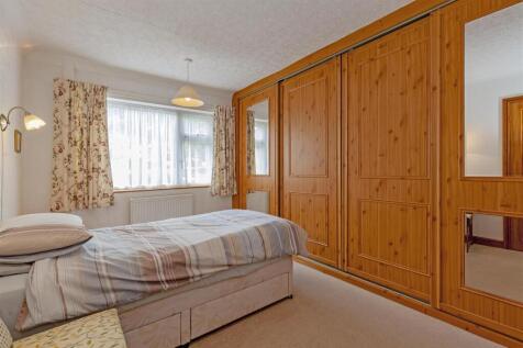Bedroom 1-1.jpg