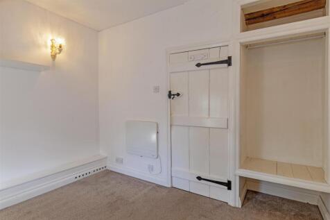 Bedroom 2-2.jpg
