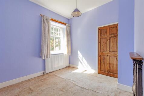 Bedroom 1-3.jpg
