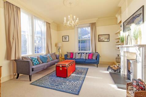 Reception Room-1.jpg