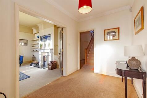 Entrance Hall-1.jpg