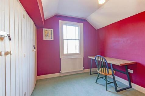 Bedroom 5-1.jpg