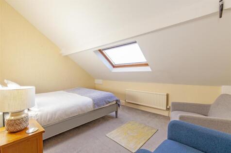 Bedroom 6-1.jpg