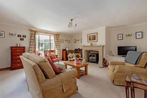 Reception Room-1.jpg