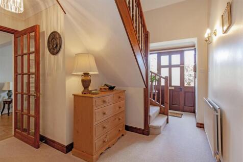 Entrance Hall-1.jpg