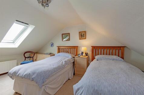 Bedroom 3-1.jpg