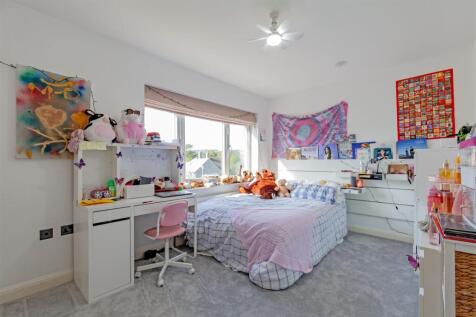 Bedroom 3-1.jpg