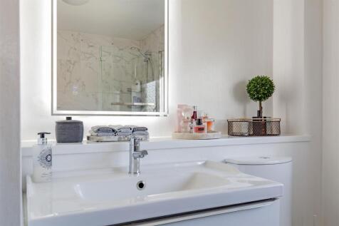 Bathroom-2.jpg