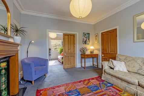 Reception Room-2.jpg