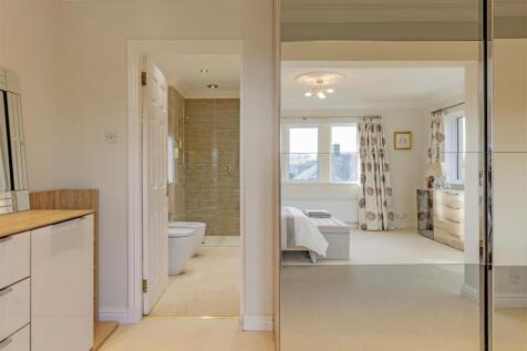 Bedroom 1-4.jpg
