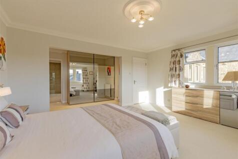 Bedroom 1-3.jpg