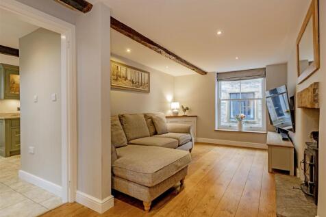 Reception Room-2.jpg